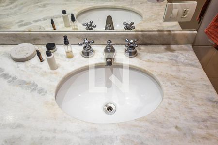 Apartamento para alugar com 100m², 3 quartos e 1 vagaBanheiro da Suíte