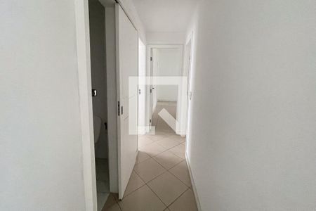 Corredor de apartamento para alugar com 3 quartos, 80m² em Centro, Duque de Caxias