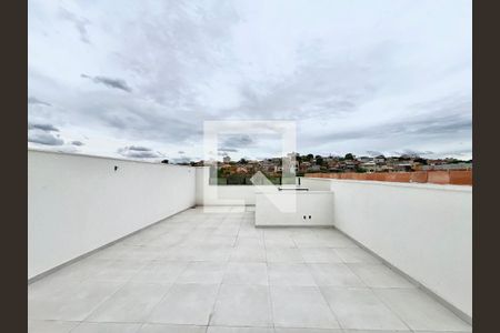 Casa à venda com 130m², 3 quartos e 2 vagas Casa à venda com 130m², 3 quartos e 2 vagasÁrea comum