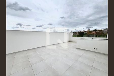 Casa à venda com 130m², 3 quartos e 2 vagas Casa à venda com 130m², 3 quartos e 2 vagasÁrea comum