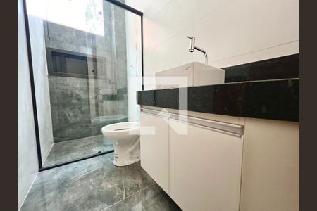 Casa à venda com 130m², 3 quartos e 2 vagas Casa à venda com 130m², 3 quartos e 2 vagasBanheiro Quarto