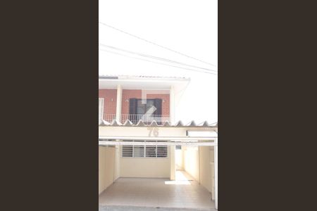 Casa à venda com 180m², 4 quartos e 2 vagasFachada