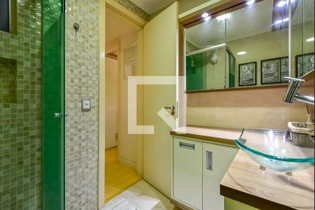 Banheiro de apartamento para alugar com 1 quarto, 40m² em Partenon, Porto Alegre