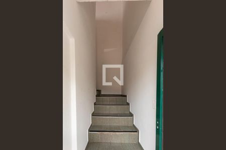 Casa para alugar com 80m², 3 quartos e 1 vaga Casa para alugar com 80m², 3 quartos e 1 vagaEscada da Sala