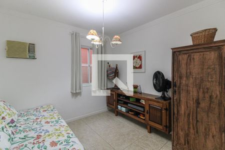 Casa de condomínio à venda com 220m², 5 quartos e 2 vagasQuarto