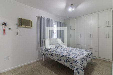 Casa de condomínio à venda com 220m², 5 quartos e 2 vagasSuíte 4 (Canadense)