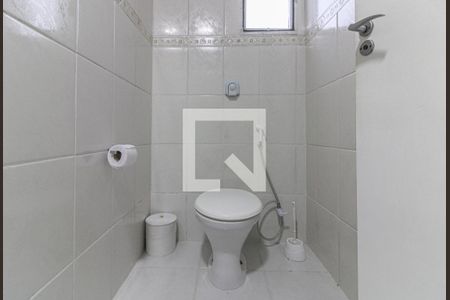 Casa de condomínio à venda com 220m², 5 quartos e 2 vagasSuíte 1 - Banheiro