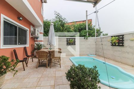 Casa de condomínio à venda com 220m², 5 quartos e 2 vagasÁrea externa