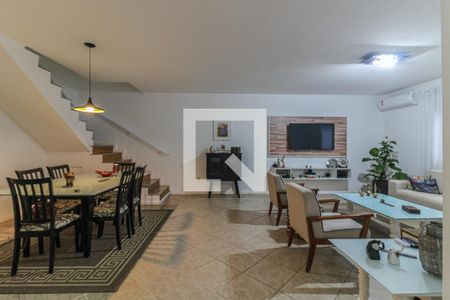 Sala de casa de condomínio à venda com 5 quartos, 220m² em Vargem Grande, Rio de Janeiro