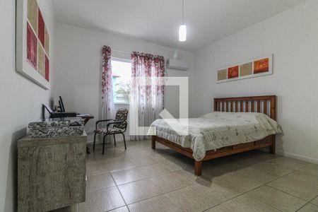 Casa de condomínio à venda com 220m², 5 quartos e 2 vagasSuíte 2