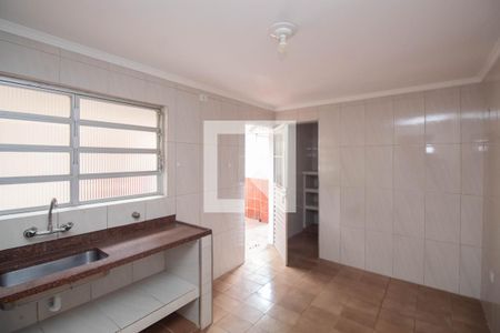 Casa à venda com 240m², 2 quartos e 4 vagasCozinha 1 Casa 1