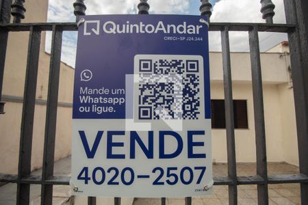 Casa à venda com 240m², 2 quartos e 4 vagasPlaquinha