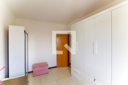 Quarto 1 de apartamento à venda com 2 quartos, 60m² em Parque Pinheiros, Taboão da Serra
