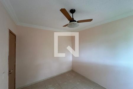 Dormitório 01 de apartamento para alugar com 2 quartos, 51m² em Residencial Greenville, Ribeirão Preto