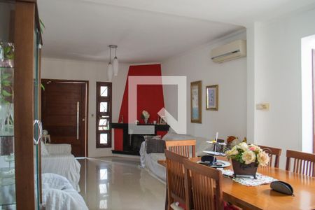 Sala  de casa à venda com 4 quartos, 200m² em Santa Tereza, Porto Alegre