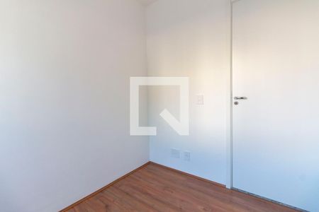 Quarto 1 de apartamento para alugar com 2 quartos, 34m² em Vila Carmosina, São Paulo