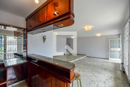 Sala de casa à venda com 5 quartos, 240m² em Medianeira, Porto Alegre