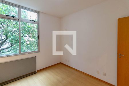 Quarto de apartamento para alugar com 1 quarto, 75m² em Santo Agostinho, Belo Horizonte