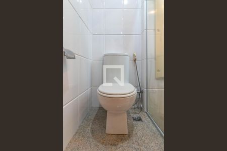 Banheiro de apartamento à venda com 1 quarto, 75m² em Santo Agostinho, Belo Horizonte
