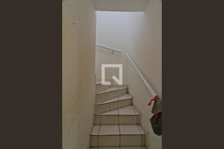 Escada de casa à venda com 3 quartos, 103m² em Parque São Domingos, São Paulo