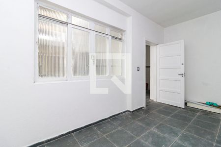 Casa para alugar com 114m², 3 quartos e 3 vagas Casa para alugar com 114m², 3 quartos e 3 vagasÁrea de Serviço - Quarto