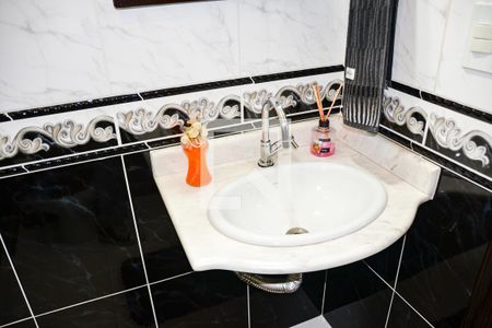 Casa à venda com 151m², 3 quartos e 2 vagasBanheiro Social