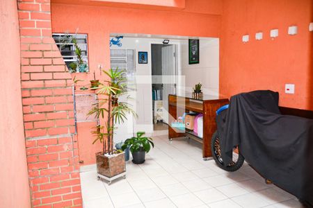 Casa à venda com 151m², 3 quartos e 2 vagasQuintal