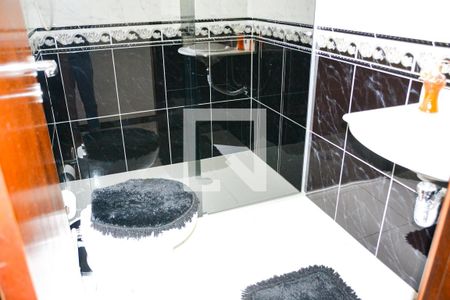 Casa à venda com 151m², 3 quartos e 2 vagasBanheiro Social