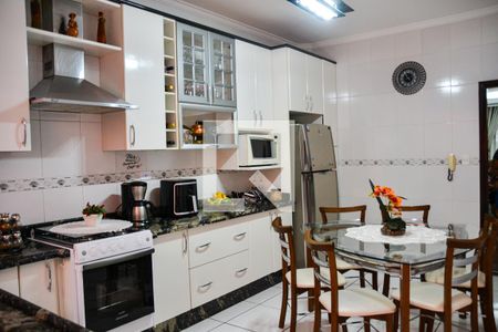 Casa à venda com 151m², 3 quartos e 2 vagasCozinha