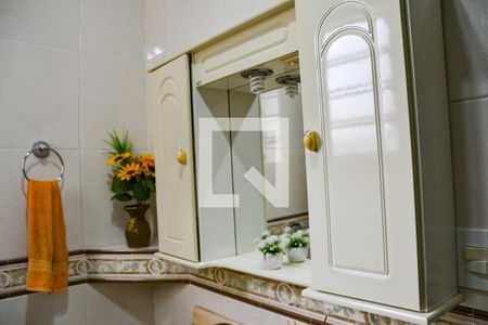 Casa à venda com 151m², 3 quartos e 2 vagasBanheiro Suite 2