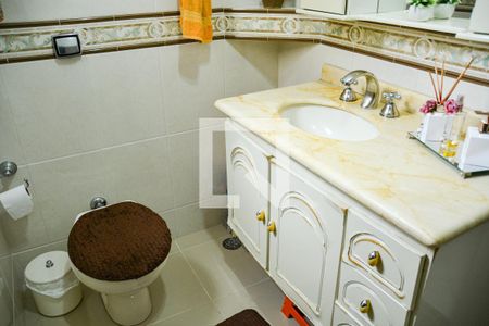 Casa à venda com 151m², 3 quartos e 2 vagasBanheiro Suite 2