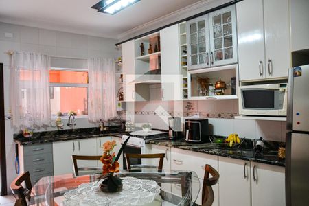 Casa à venda com 151m², 3 quartos e 2 vagasCozinha