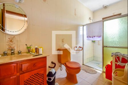 Casa à venda com 350m², 5 quartos e 5 vagasBanheiro da Suíte 2