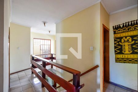 Casa à venda com 350m², 5 quartos e 5 vagasCorredor