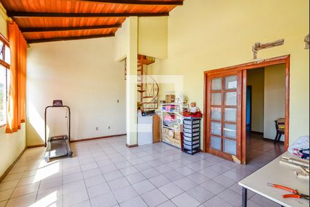Casa à venda com 350m², 5 quartos e 5 vagasSala 3