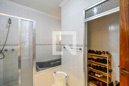 Casa à venda com 350m², 5 quartos e 5 vagasBanheiro da Suíte 1