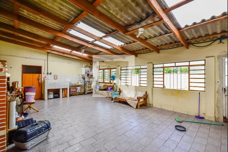 Casa à venda com 350m², 5 quartos e 5 vagasChurrasqueira