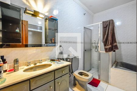 Casa à venda com 350m², 5 quartos e 5 vagasBanheiro da Suíte 1