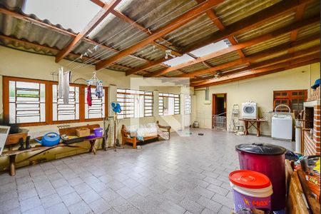Casa à venda com 350m², 5 quartos e 5 vagasChurrasqueira