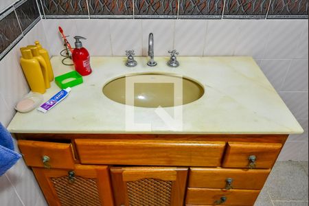 Casa à venda com 350m², 5 quartos e 5 vagasBanheiro 2