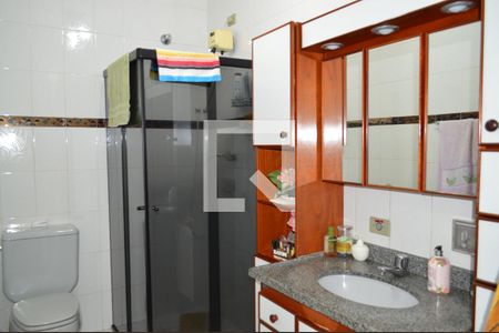 Casa à venda com 133m², 3 quartos e 1 vagaBanheiro