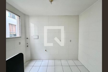 Cozinha de apartamento para alugar com 2 quartos, 45m² em Cabral, Contagem