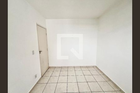 Quarto 2 de apartamento para alugar com 2 quartos, 45m² em Cabral, Contagem