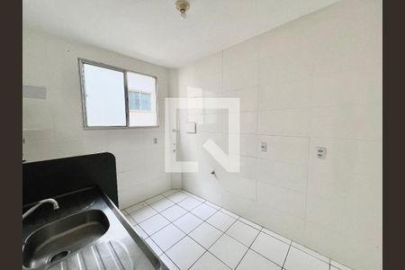 Cozinha de apartamento para alugar com 2 quartos, 45m² em Cabral, Contagem