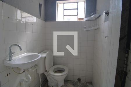 Banheiro de casa para alugar com 2 quartos, 75m² em Interlagos, São Paulo