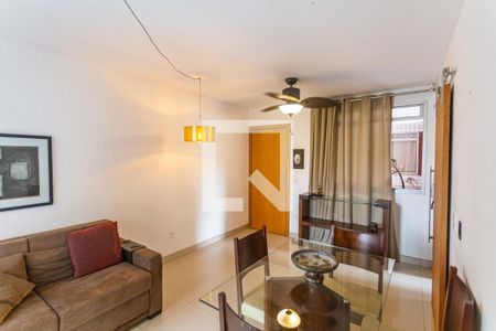 Sala de apartamento à venda com 3 quartos, 80m² em Santa Tereza, Belo Horizonte