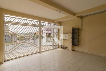 Casa à venda com 250m², 3 quartos e 1 vaga Casa à venda com 250m², 3 quartos e 1 vagaGaragem