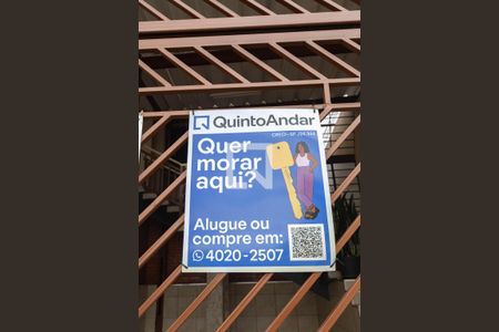 Casa à venda com 450m², 3 quartos e 8 vagas Casa à venda com 450m², 3 quartos e 8 vagasPlaca