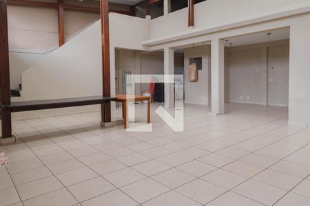 Casa à venda com 450m², 3 quartos e 8 vagas Casa à venda com 450m², 3 quartos e 8 vagasQuintal do Fundo