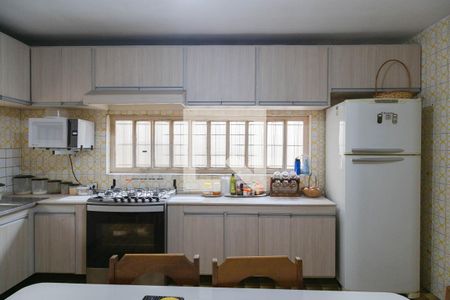 Casa à venda com 450m², 3 quartos e 8 vagas Casa à venda com 450m², 3 quartos e 8 vagasCozinha